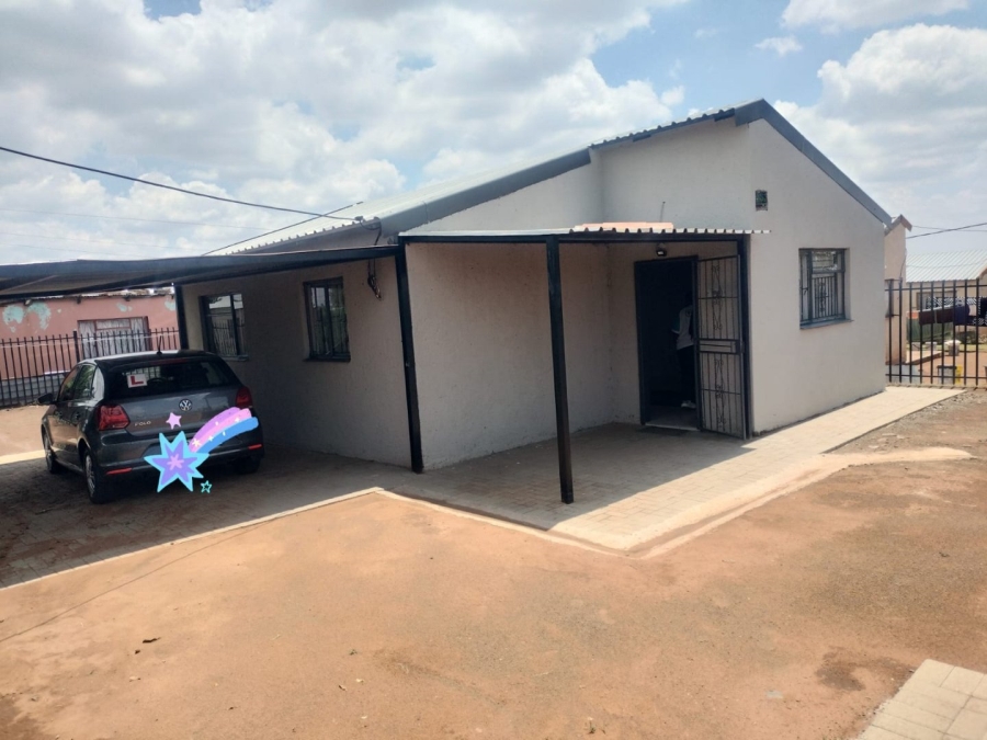 2 Bedroom Property for Sale in Bloemside 5 Free State